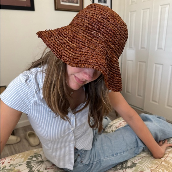 Tropical Trends Brown Woven Straw Hat - Picture 1 of 7